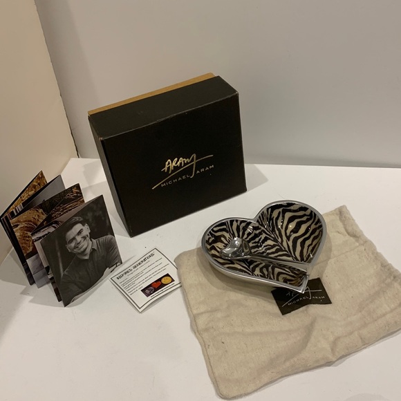 Michael Aram🤎🖤Hand Forged Zebra Heart Shaped Dish Bowl w/Silver Serving Spoon - Picture 4 of 16